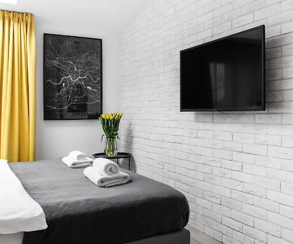 Househost Apartament: Ul. Miodowa 42/42a كراكوفيا